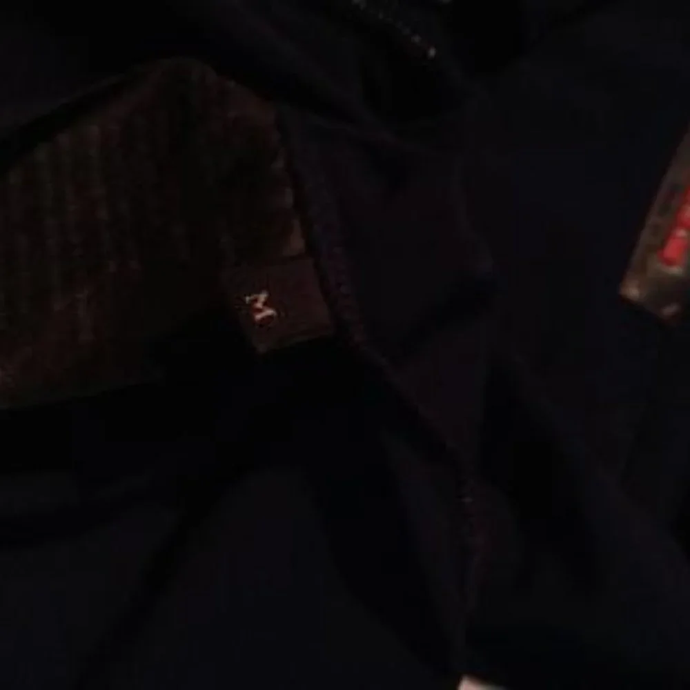 Prada - Picture 5 of 5